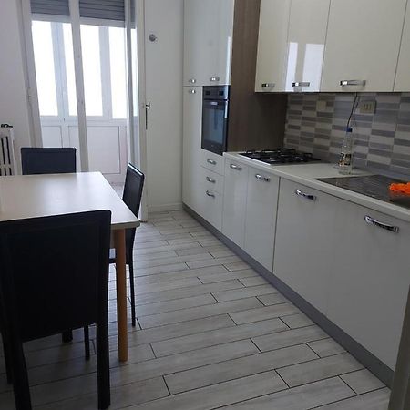 Appartamento In Pieno Centro Pescara Buitenkant foto